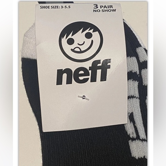 Neff No Show Socks 3 Pair Boys Youth 3-5.5 Black White w/ Logo Skate Ride Kids - Picture 2 of 10